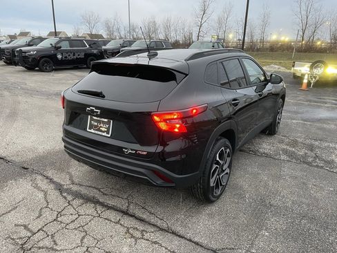 New 2026 Chevrolet Trax RS w/ Sunroof Package image 7