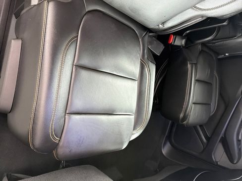 Used 2018 Chevrolet Traverse LT FWD image 24