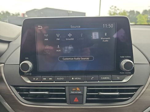 Used 2024 Nissan Altima 2.5 SV FWD image 26