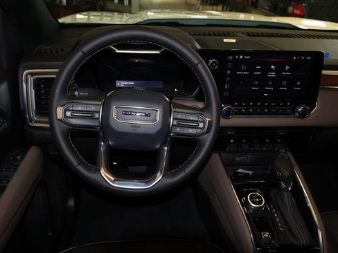 New 2026 GMC Canyon Denali AWD/4WD image 14