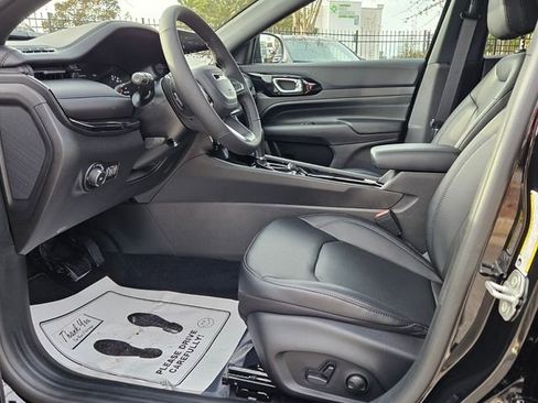 New 2026 Jeep Compass Limited image 8