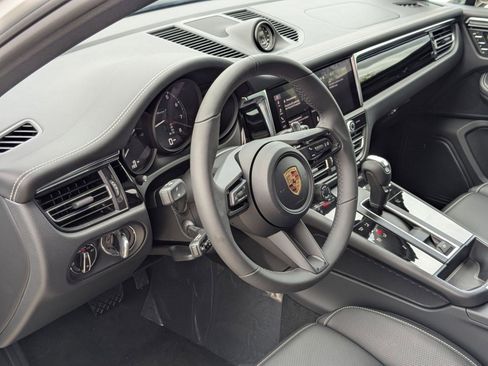 New 2026 Porsche Macan AWD/4WD image 4