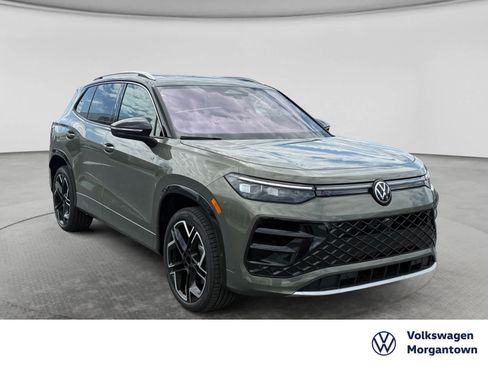 New 2026 Volkswagen Tiguan SEL R-Line AWD/4WD image 3