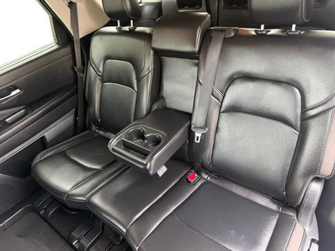 Used 2025 Nissan Pathfinder SL AWD/4WD image 11
