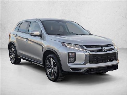 Used 2024 Mitsubishi Outlander Sport SE image 3