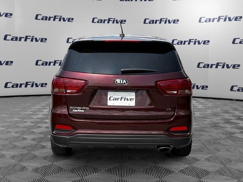 Used 2019 Kia Sorento AWD V6 image 4