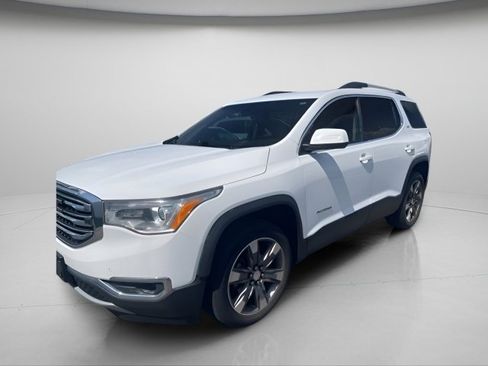 Used 2017 GMC Acadia SLT FWD image 2