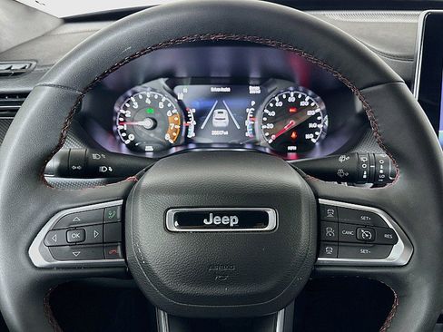 Used 2026 Jeep Compass Trailhawk AWD/4WD image 12
