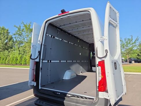 New 2026 Mercedes-Benz Sprinter 2500 image 32