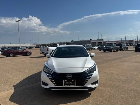 Certified 2025 Nissan Versa SV w/ Trunk Package FWD image 5