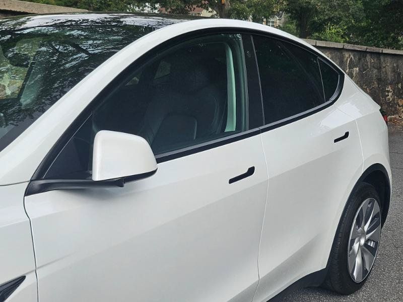 Used 2021 Tesla Model Y Long Range AWD/4WD image 23