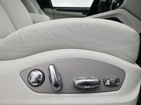 Certified 2023 Porsche Macan GTS image 15