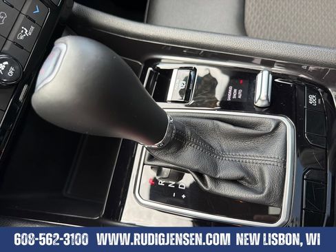 Used 2025 Jeep Compass Latitude w/ Sun & Sound Group AWD/4WD image 23