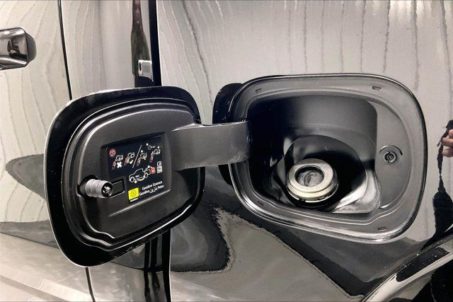 Used 2019 RAM 1500 Laramie AWD/4WD image 41