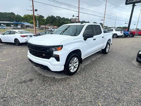 Used 2022 Chevrolet Silverado 1500 Custom RWD image 6