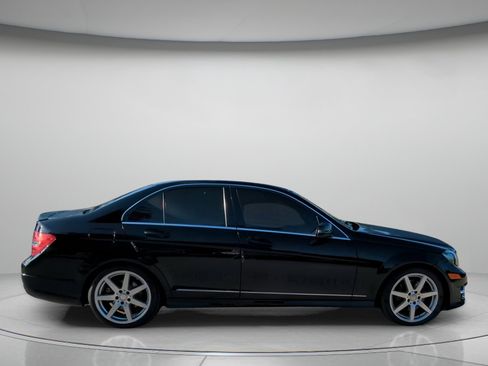 Used 2014 Mercedes-Benz C 300 4MATIC Sedan image 32