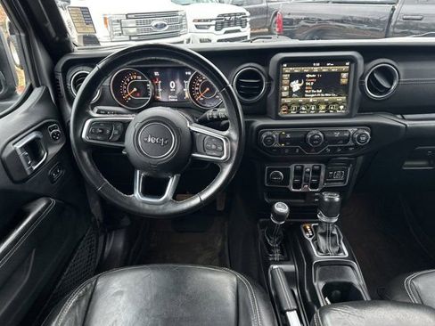 Used 2018 Jeep Wrangler Unlimited Sahara image 27