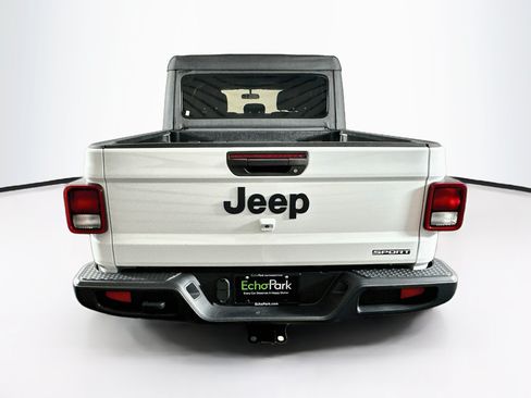 Used 2020 Jeep Gladiator Sport AWD/4WD image 7