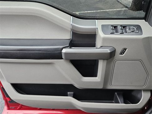 Used 2015 Ford F150 XLT w/ Equipment Group 302A Luxury image 16