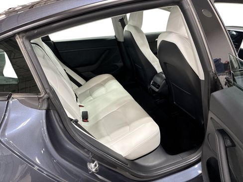 Certified 2022 Tesla Model 3 Long Range AWD/4WD image 11