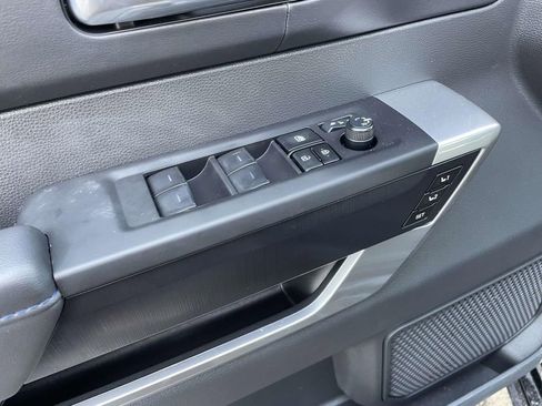 Used 2025 Toyota Tundra Platinum image 28