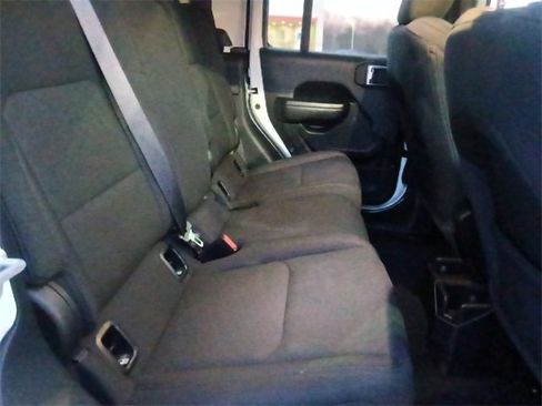 Used 2023 Jeep Gladiator Sport image 27