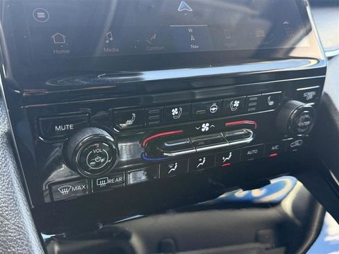 Used 2022 Jeep Grand Cherokee Limited 4xe w/ Luxury Tech Group II image 42