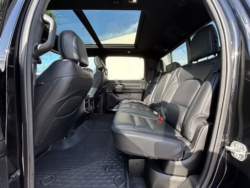 Used 2022 RAM 1500 Big Horn AWD/4WD image 36