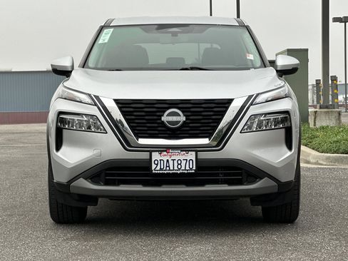 Used 2022 Nissan Rogue SV image 10