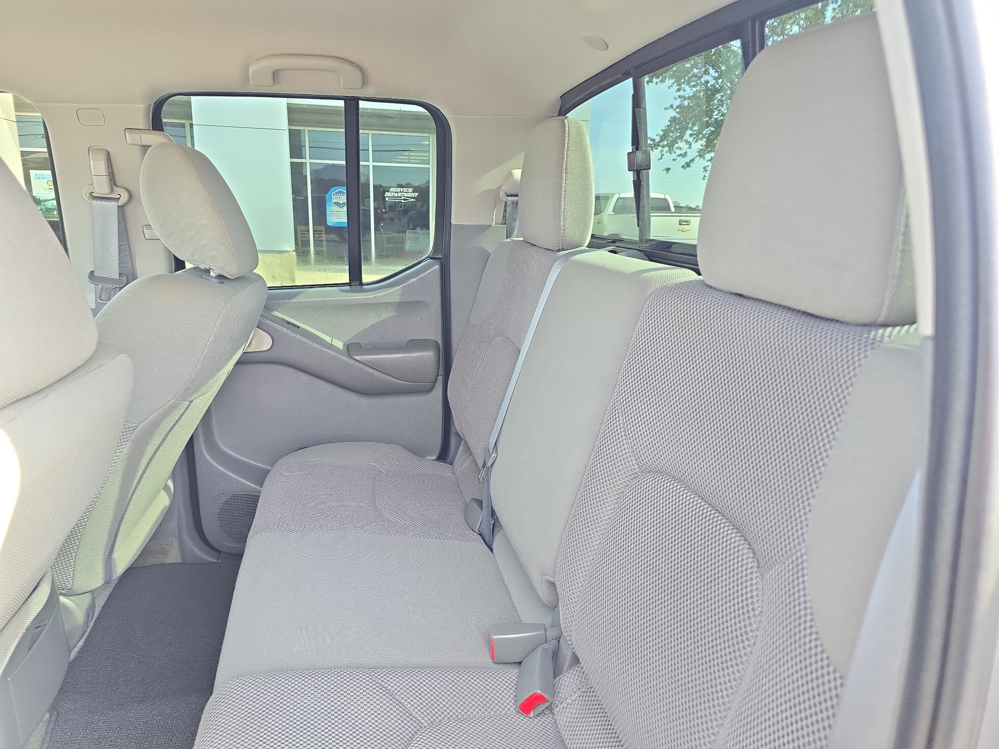 Used 2018 Nissan Frontier SV RWD image 18