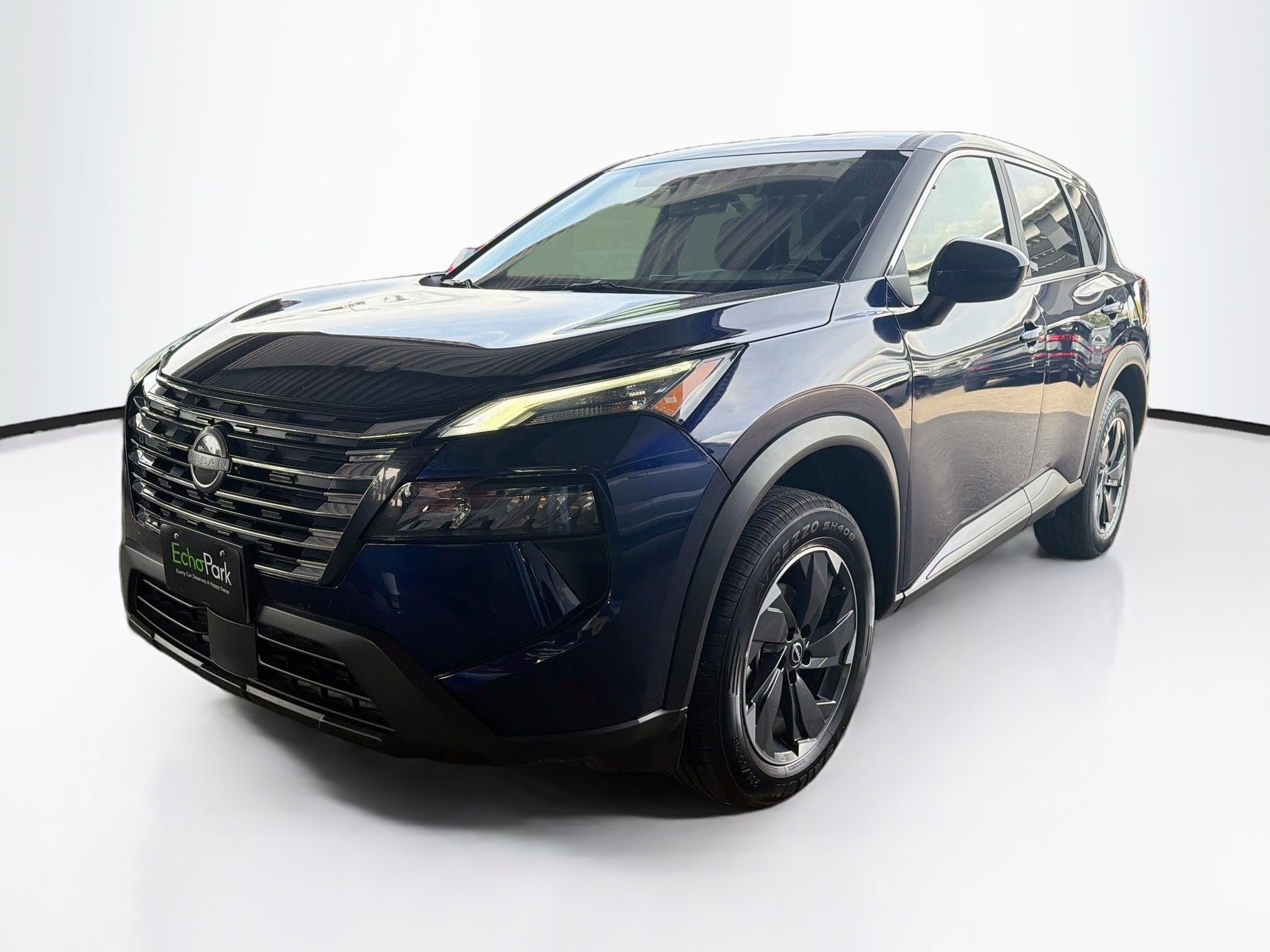 Used 2025 Nissan Rogue SV AWD/4WD image 3