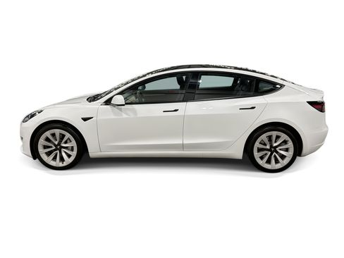 Certified 2023 Tesla Model 3 Standard Range RWD image 3