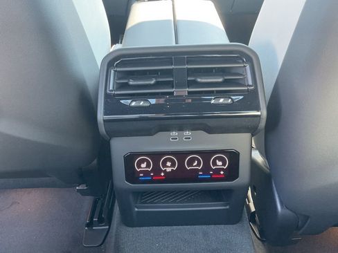 New 2026 BMW M5 w/ Executive Package image 27