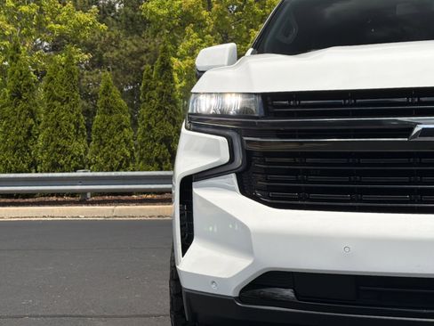 Used 2021 Chevrolet Tahoe RST w/ Luxury Package AWD/4WD image 19
