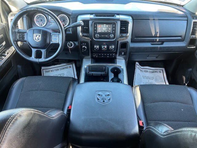 Used 2018 RAM 2500 Big Horn w/ Sport Appearance Group AWD/4WD image 13