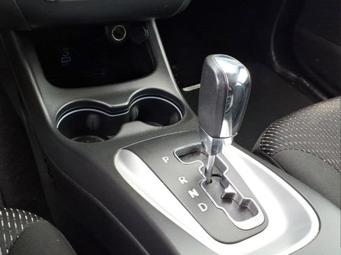 Used 2020 Dodge Journey SE w/ SE Popular Equipment Group FWD image 20
