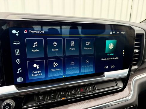 Used 2024 Chevrolet Silverado 2500 LTZ w/ LTZ Premium Package image 32