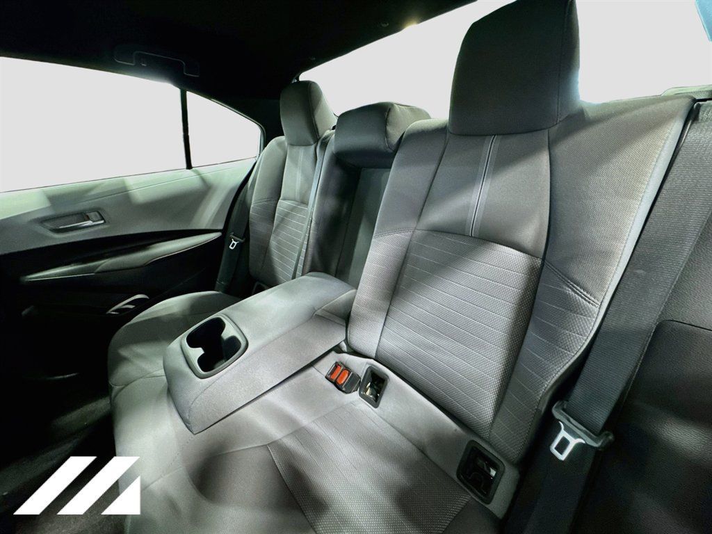 Used 2023 Toyota Corolla SE w/ Carpet Mat Package (TMS) FWD image 24