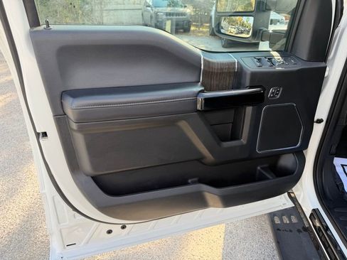 Used 2021 Ford F250 Lariat image 15
