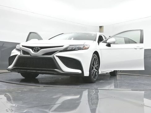 Used 2024 Toyota Camry SE FWD image 51