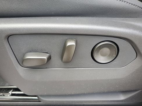 New 2026 GMC Sierra 1500 SLT image 20