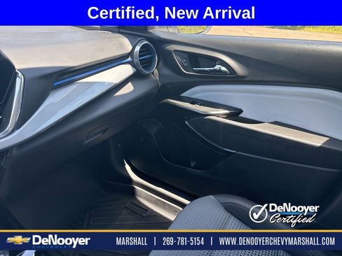 Used 2025 Chevrolet Trax LT w/ Driver Confidence Package FWD image 16