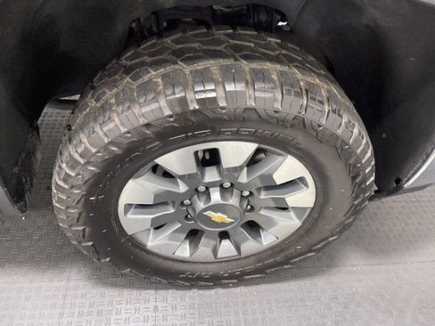 Used 2025 Chevrolet Silverado 3500 LT w/ Safety Package AWD/4WD image 19