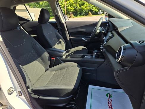 Used 2024 Nissan Kicks SV FWD image 21