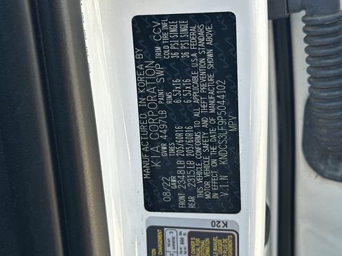 Used 2023 Kia Niro EX w/ EX Cold Weather Package FWD image 30