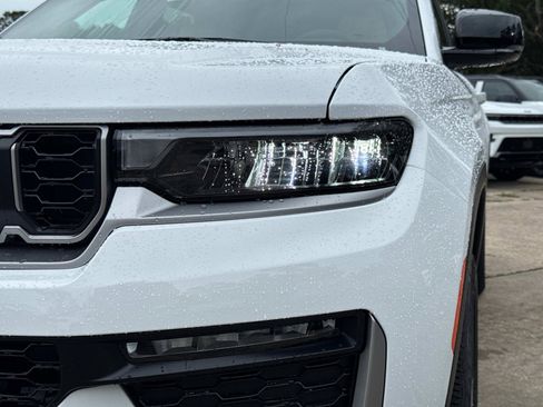 New 2026 Jeep Grand Cherokee L Limited RWD image 9