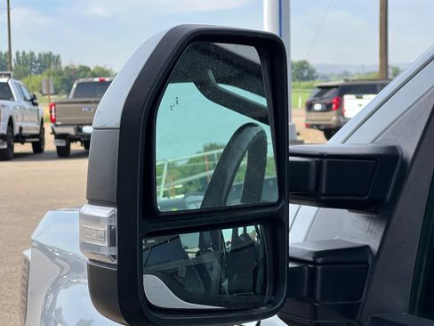 Used 2022 Ford F350 Lariat w/ Lariat Ultimate Package AWD/4WD image 29