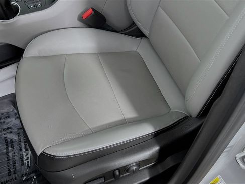 Used 2022 GMC Terrain SLT w/ Infotainment Package II AWD/4WD image 19