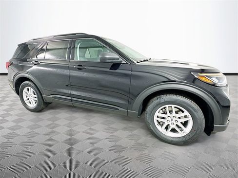 New 2026 Ford Explorer Active image 3