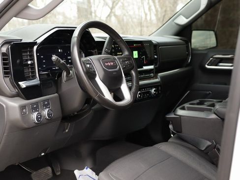 Used 2022 GMC Sierra 1500 Elevation image 9